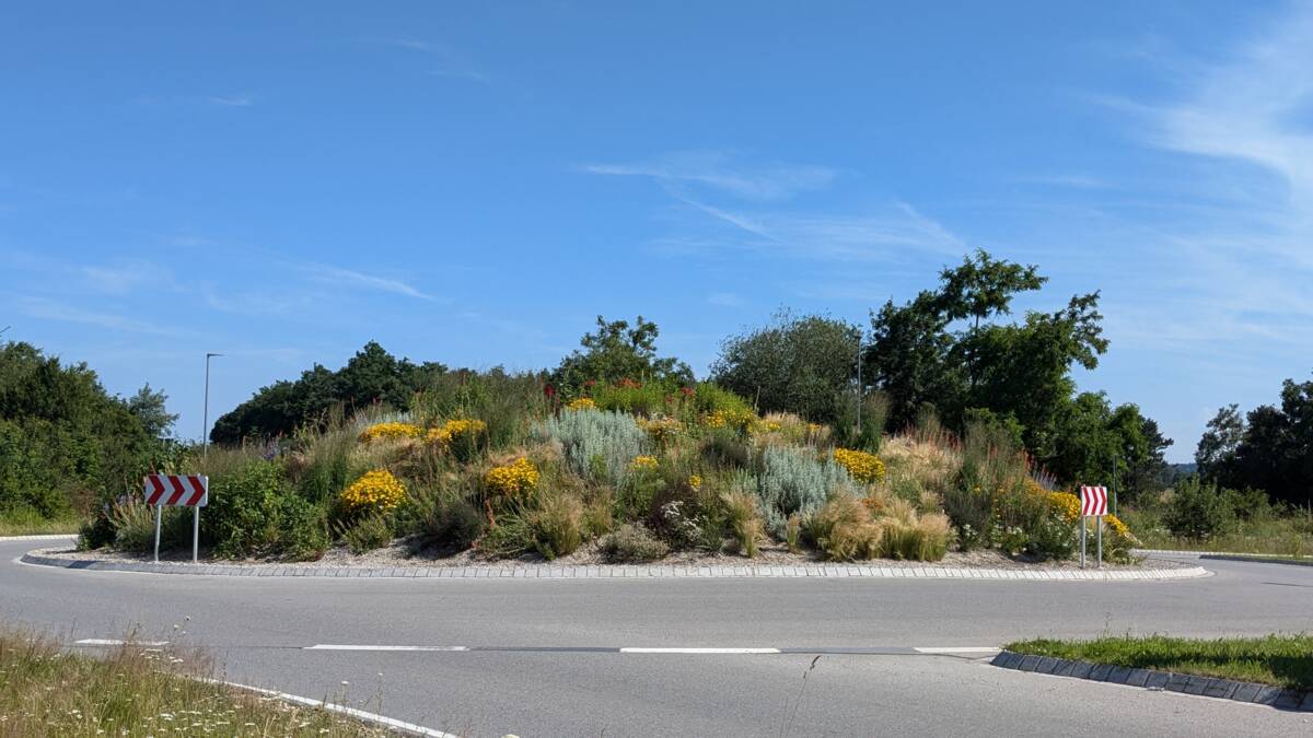 Blühender Kreisverkehr