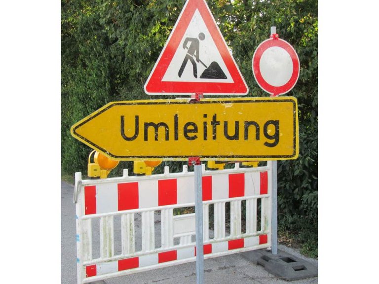 Bauarbeiten Straßensperrung Umleitung